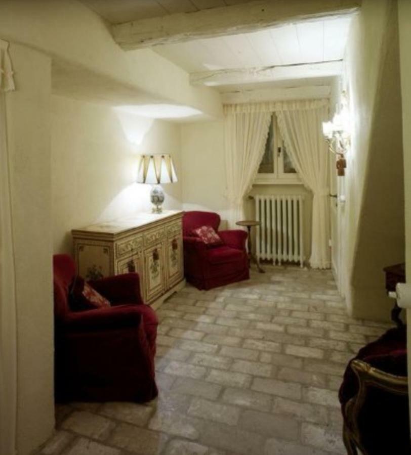 Castello Di Albereto Hotel Trarivi Buitenkant foto