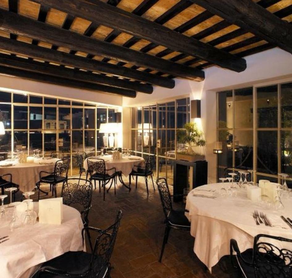 Castello Di Albereto Hotel Trarivi Buitenkant foto
