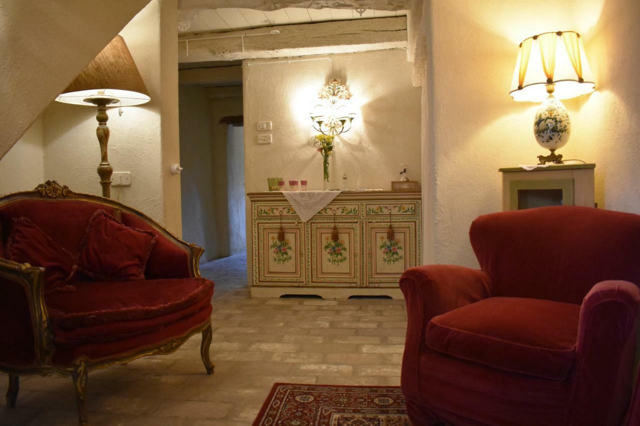 Castello Di Albereto Hotel Trarivi Buitenkant foto