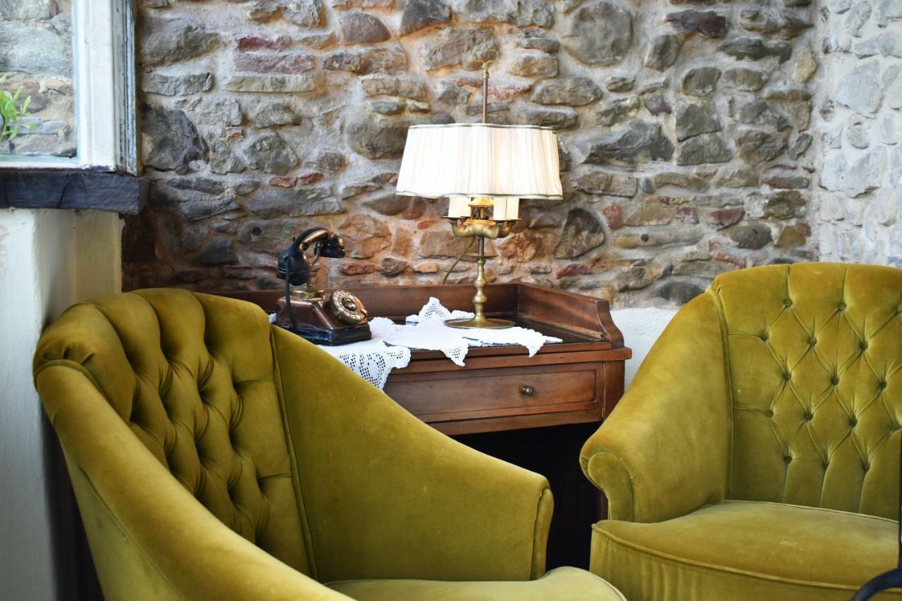 Castello Di Albereto Hotel Trarivi Buitenkant foto