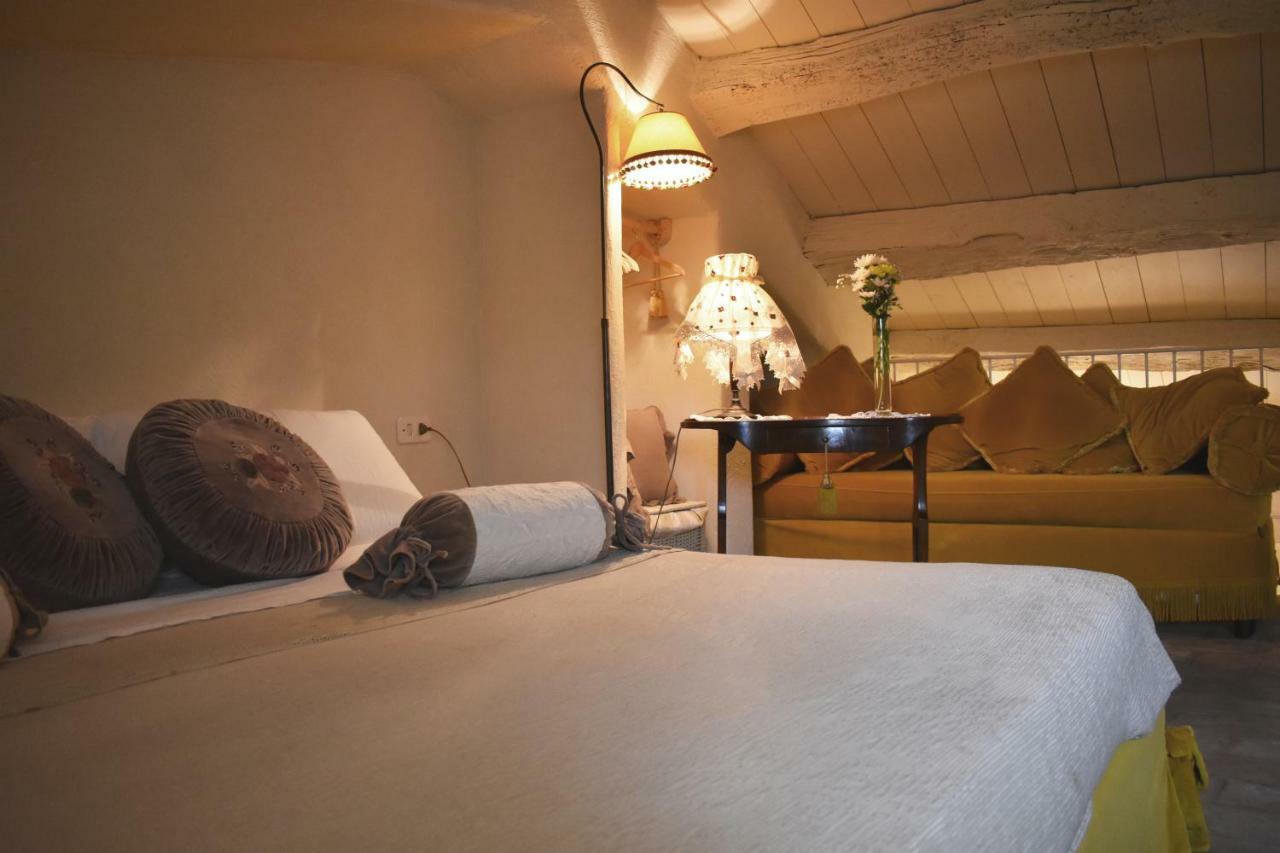 Castello Di Albereto Hotel Trarivi Buitenkant foto