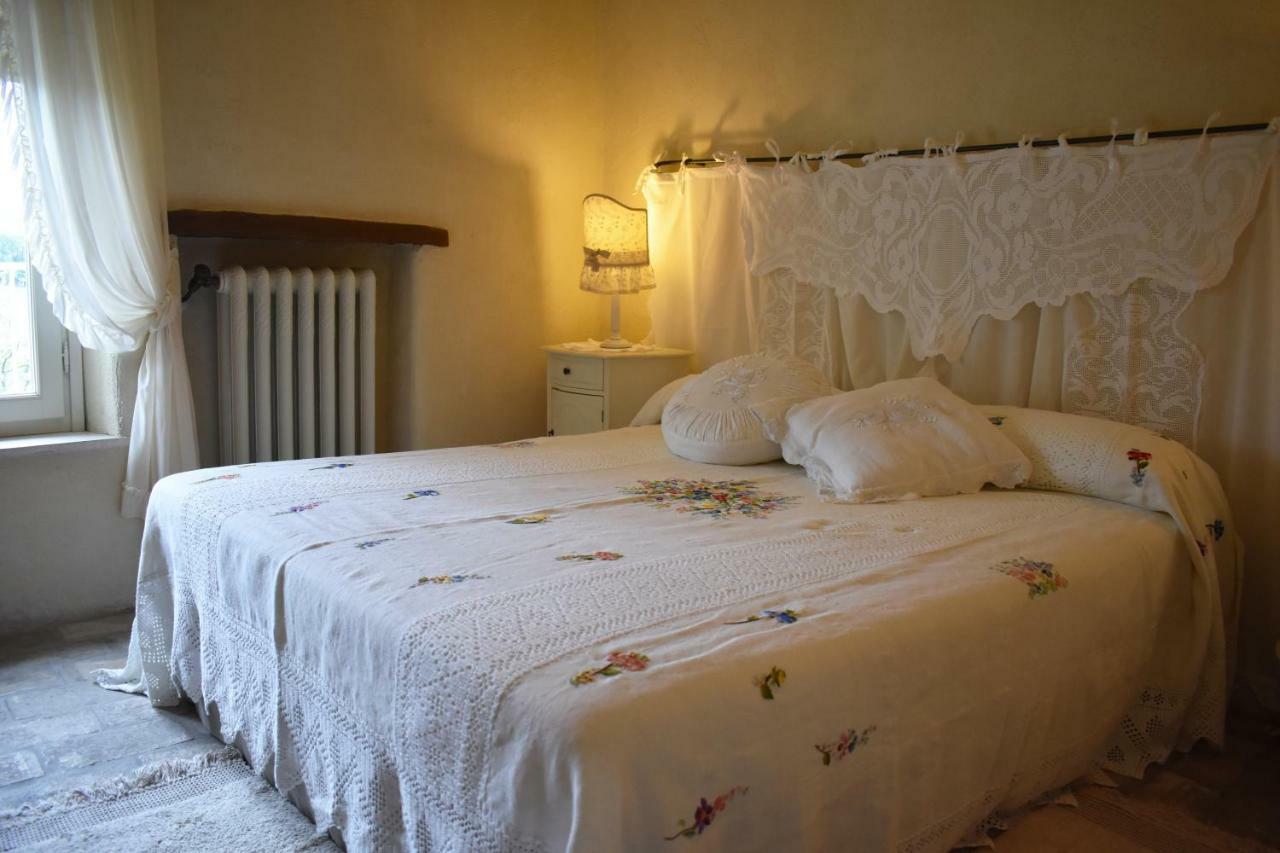 Castello Di Albereto Hotel Trarivi Buitenkant foto